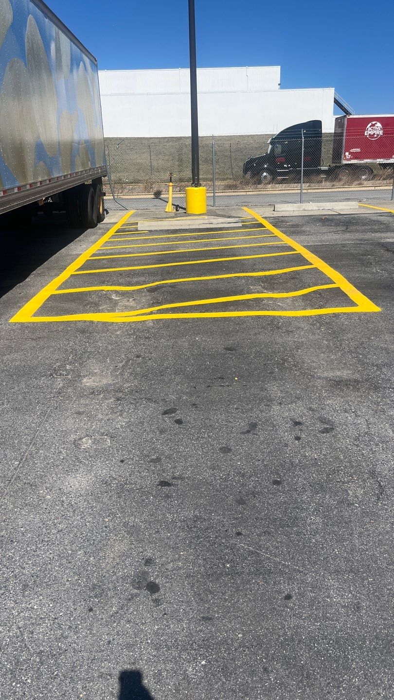 Pepsi - stripe truck court